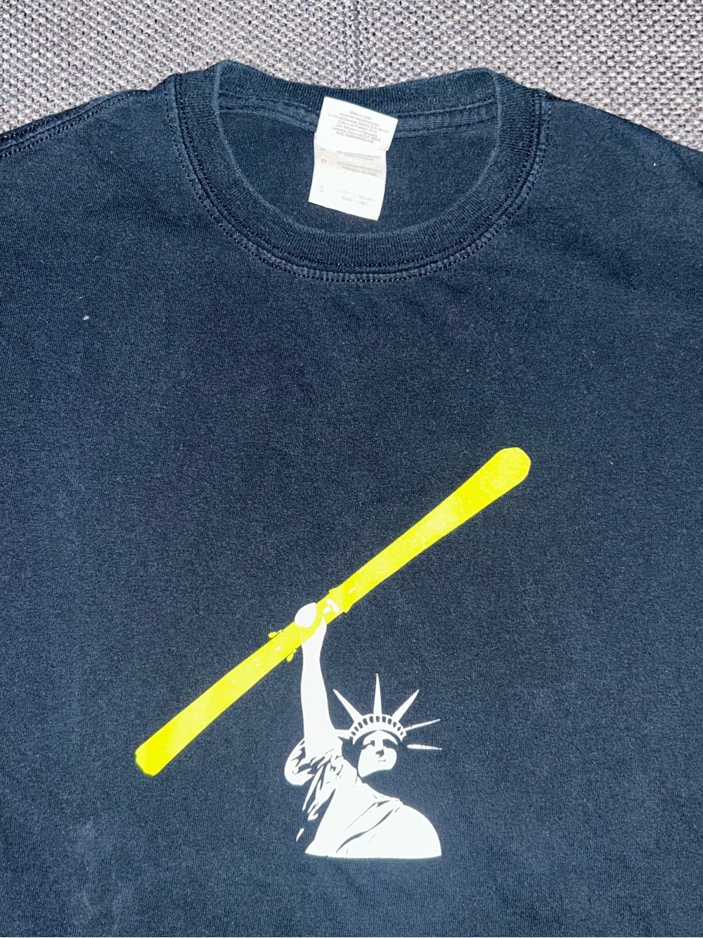 Vintage Y2K New York City Statue of Liberty Faded Black Tee